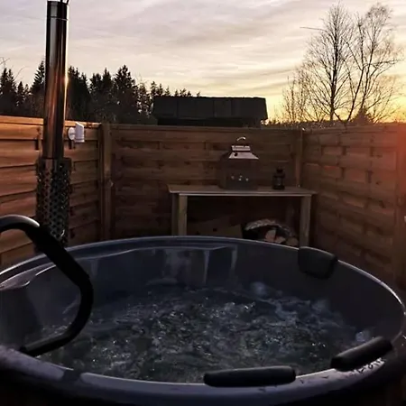 Ruhig Gelegene, Moderne - Hot Tub Und Sauna Gegen Aufpreis