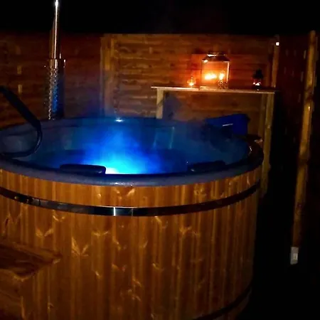 Ruhig Gelegene, Moderne - Hot Tub Und Sauna Gegen Aufpreis Apartment Neuhaus an Der Eger