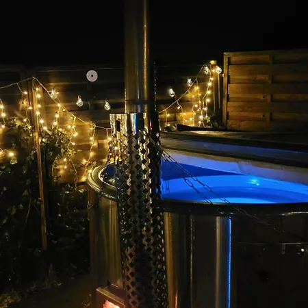 Apartment Ruhig Gelegene, Moderne - Hot Tub Und Sauna Gegen Aufpreis Neuhaus an Der Eger