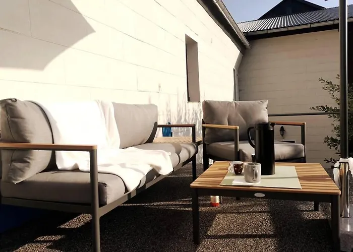 Ruhig Gelegene, Moderne Apartment *